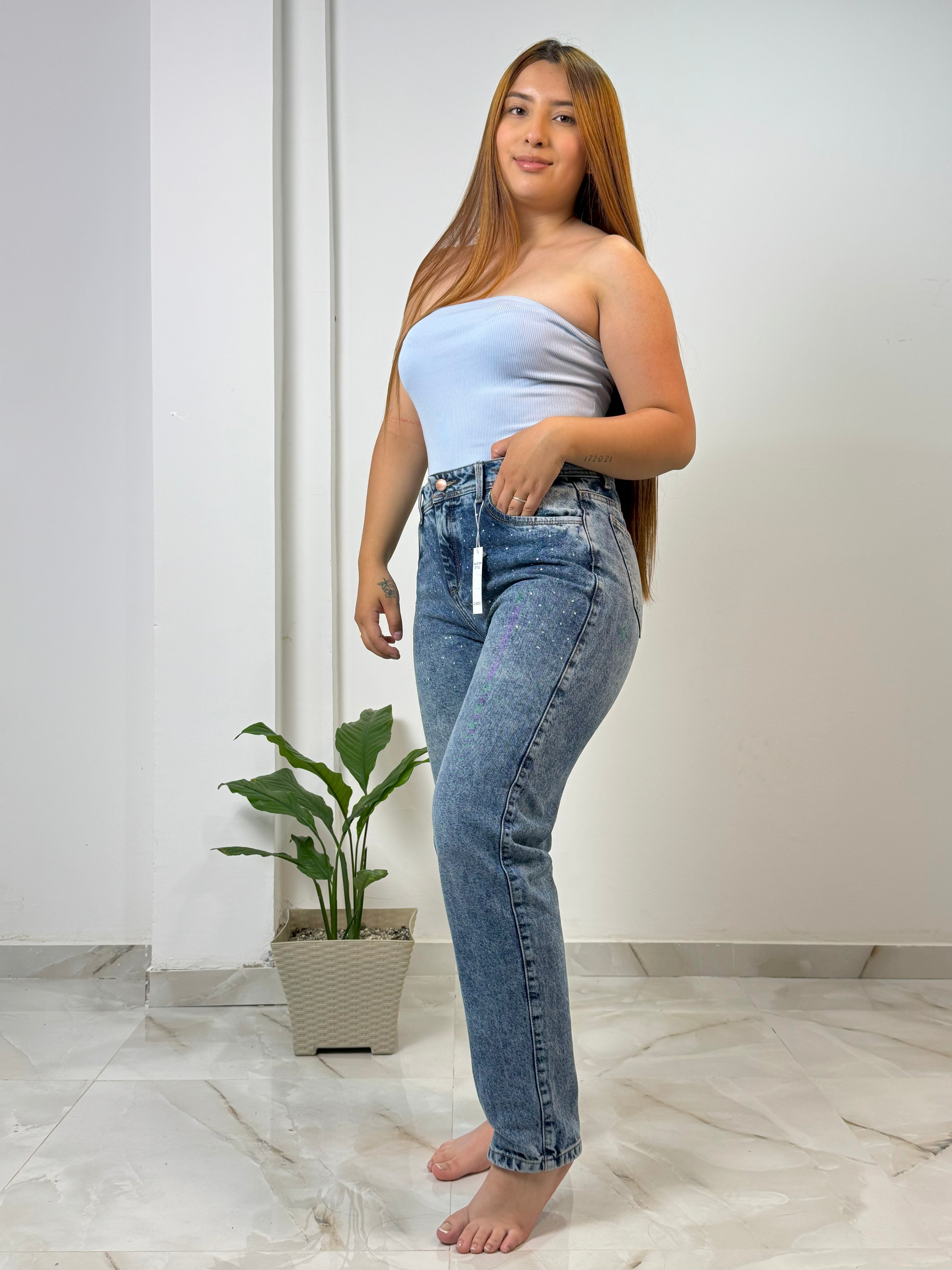 Jean "Ice" Mom Fit con Cristales