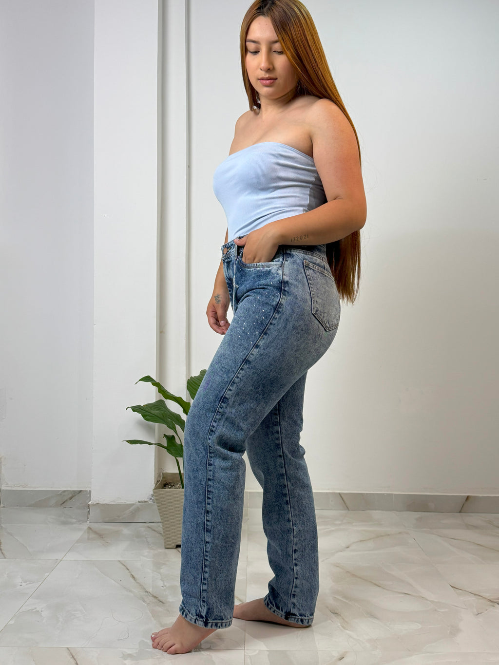 Jean "Ice" Mom Fit con Cristales