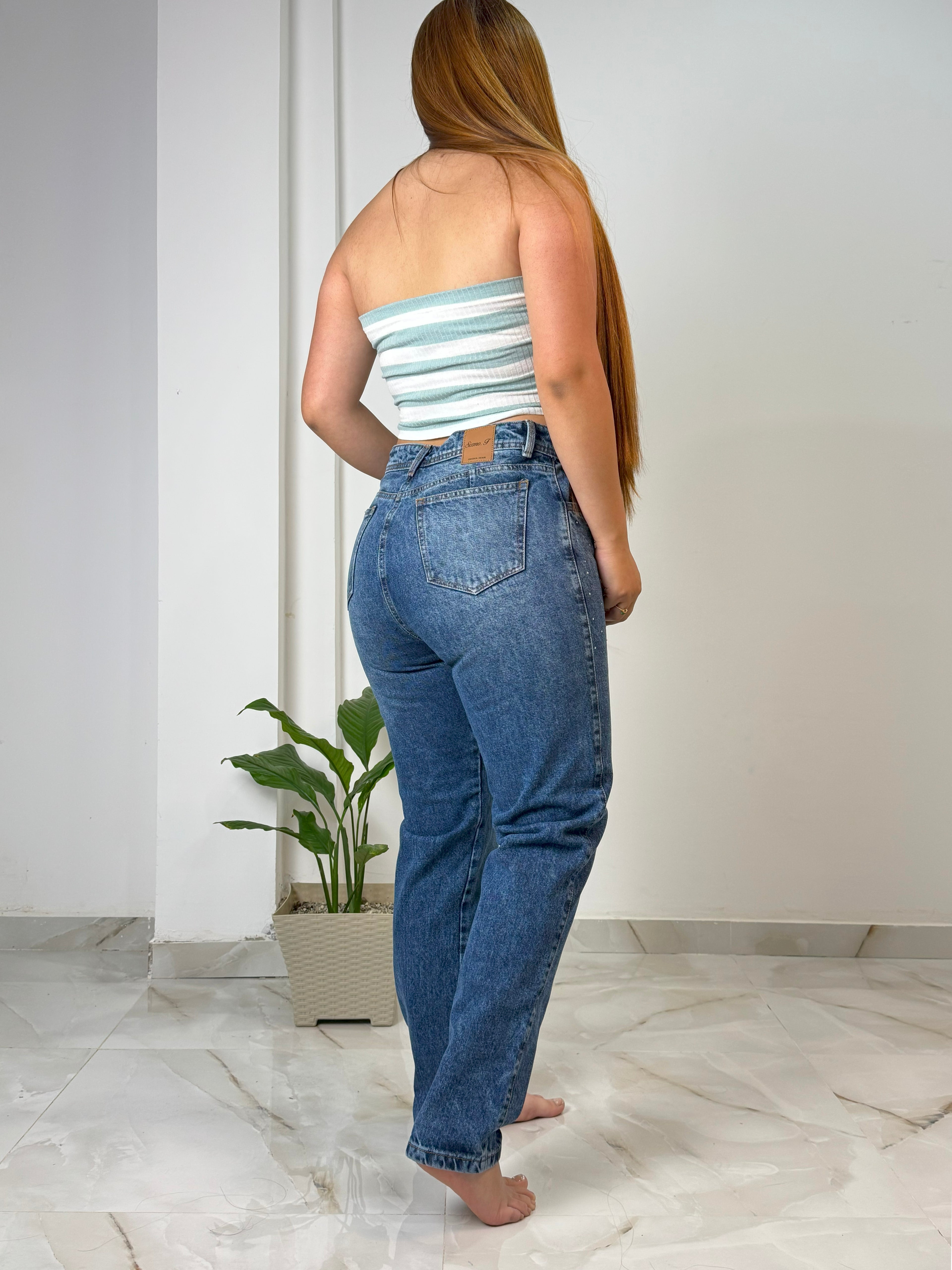 Jean "Mom Fit" con Brillos