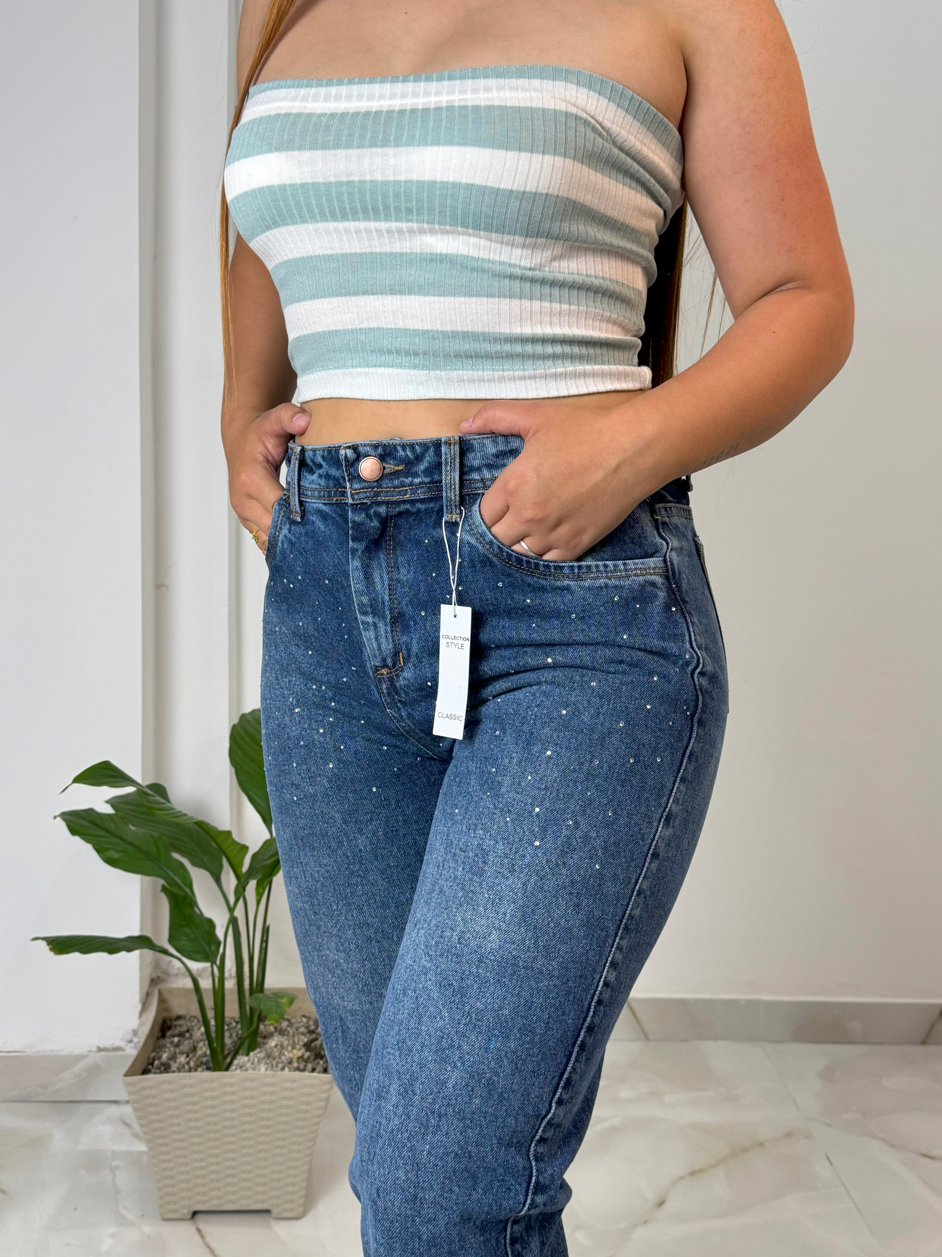 Jean "Mom Fit" con Brillos
